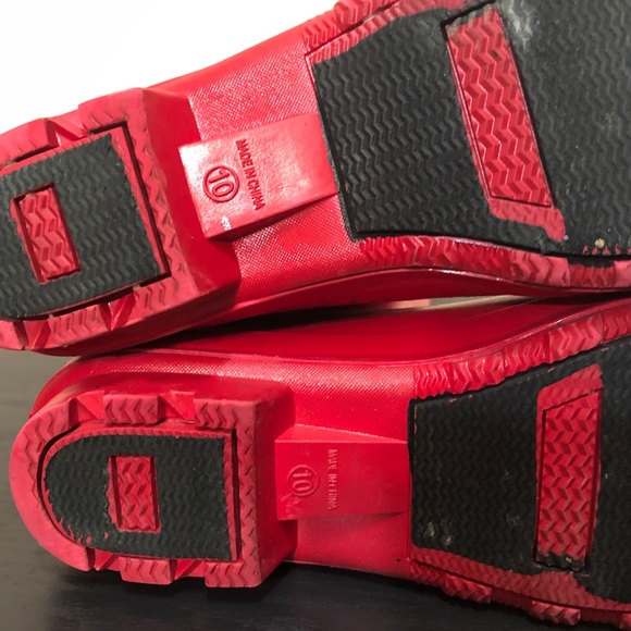 ☔️Red Rubber Rain Boots☔️ - Picture 6 of 6